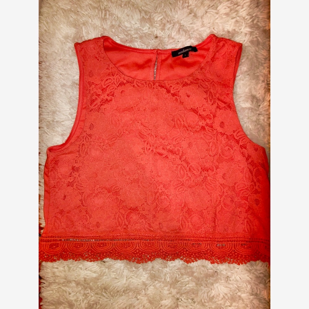 🌹2 for 25🌹Cute orange floral crop top
